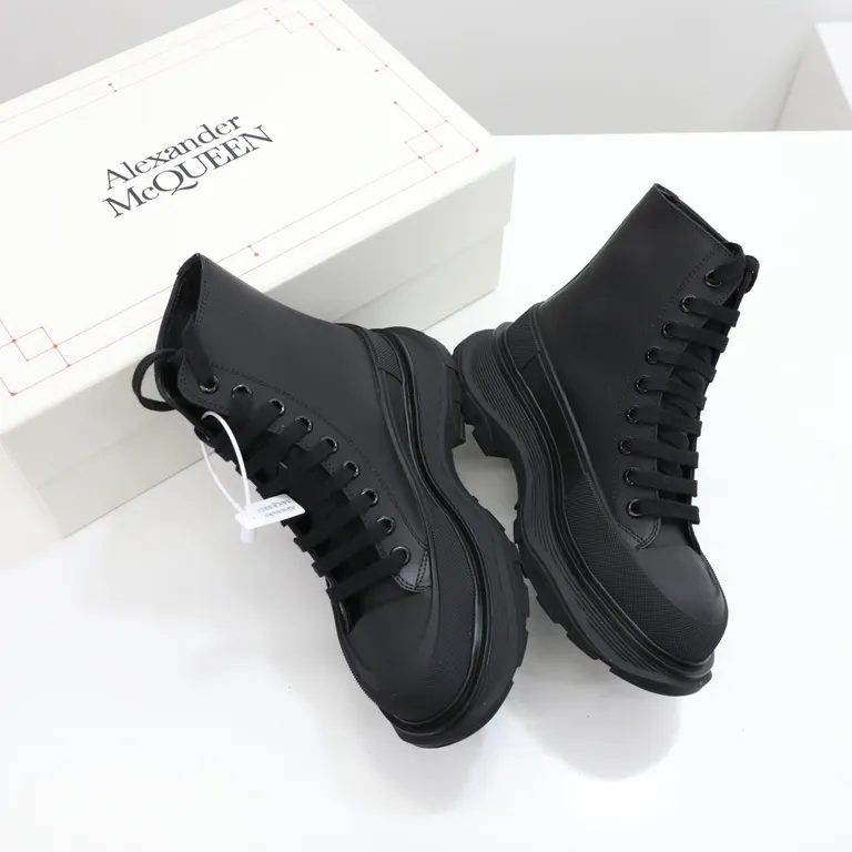 Alexander McQueen Shoe 